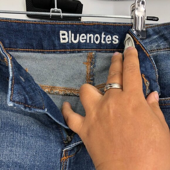 Bluenotes Lauren Mid rise Crop Skinny Distressed Jeans Size 30 - Picture 3 of 13